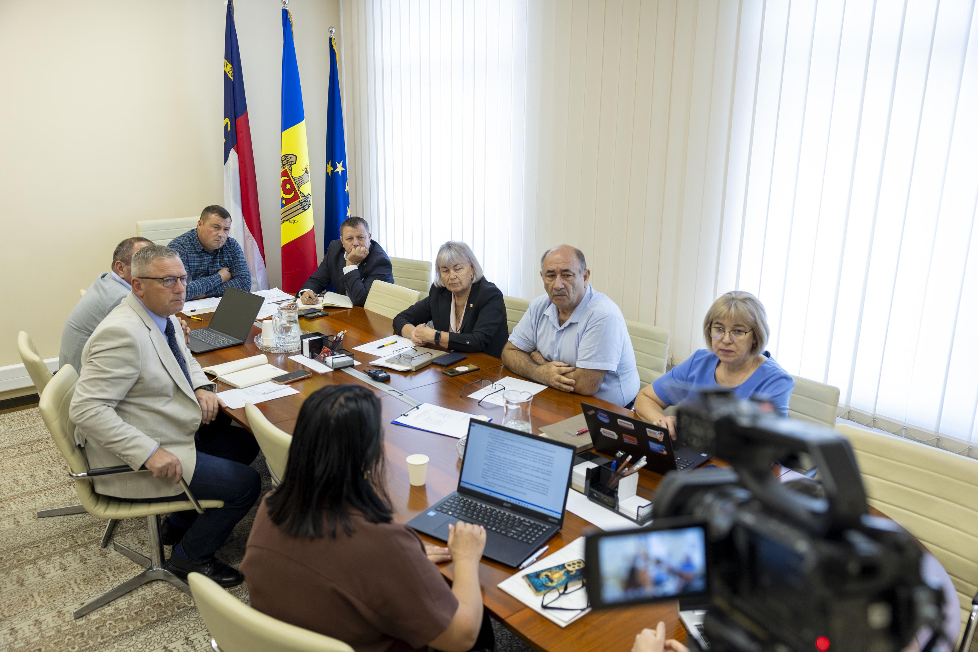 Model nou de cooperare pentru fermieri: Sprijin de până la 2 milioane de lei pe an